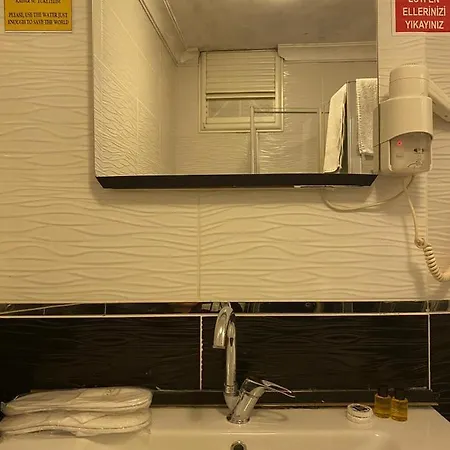 Lena Flats Aparthotel