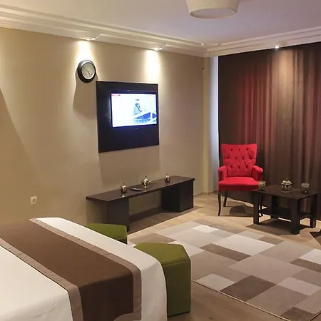 Lena Flats Aparthotel