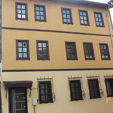 Lena Flats Апарт-отель 4*