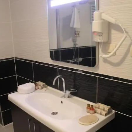 Aparthotel Lena Flats 4*